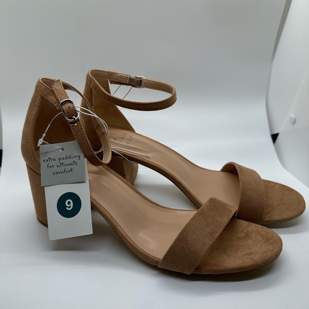 NWT a new day Suede Heel